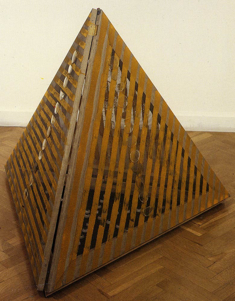 esther-ramos-1990_11_05-piramive-84x101x87-cms